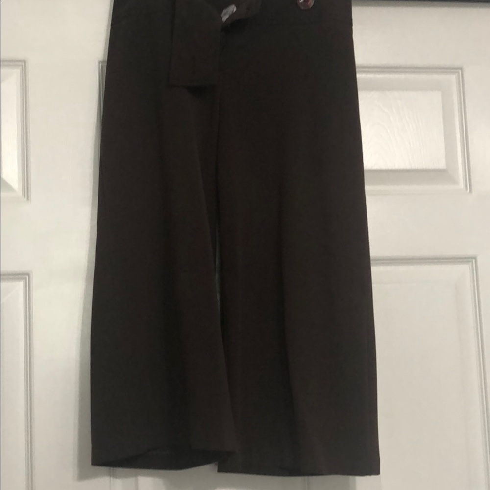 Wide leg Capri size 5